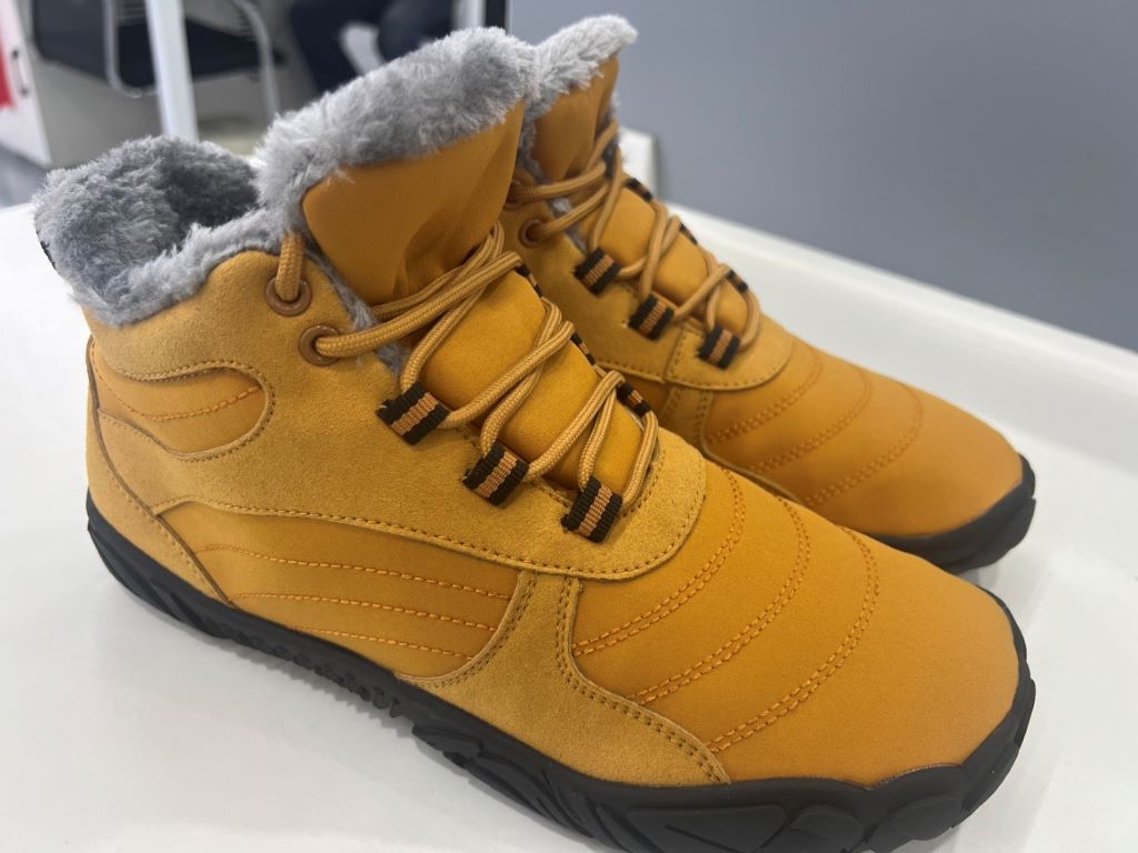 thumbnail image 2 of Zapatos Trekking Al Aire Libre Botas Felpa Invierno Antideslizantes Impermeables para Hombres Y Mujeres, 2 of 2