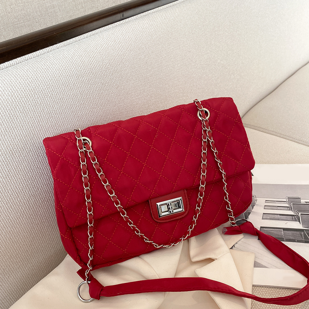 thumbnail image 4 of Bolso Bandolera Nailon para Mujer Con Patrón Celosía A La (rojo), 4 of 10