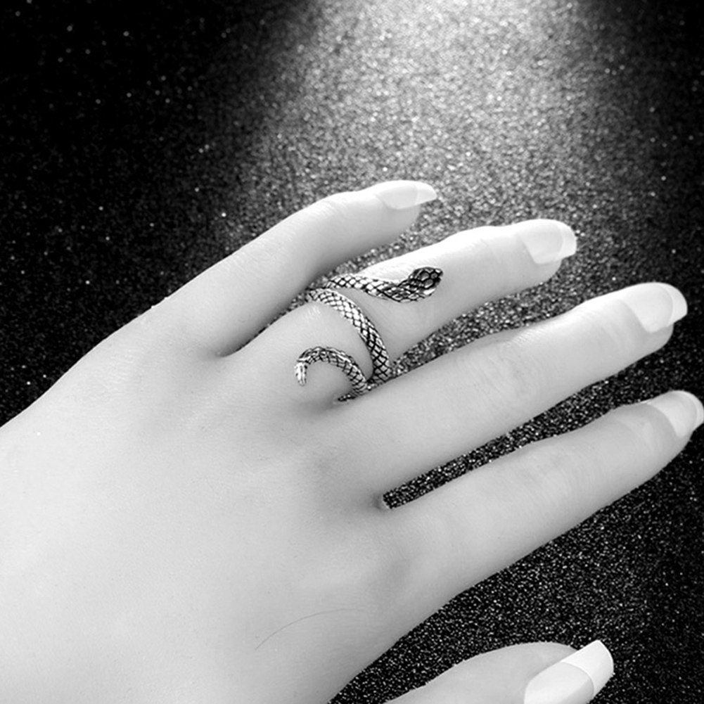 thumbnail image 4 of Lazo Ganchillo para Mujer Anillo Apertura Aleación Vintage Guía Hilo Dedal Ajustable, 4 of 10